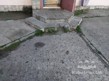 Облаштування сходів у приміщення магазину, бетон + тротуарна плитка