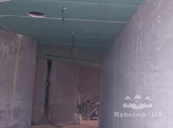 Шпаклювання 100 м2 вологостійкою шпаклівкою