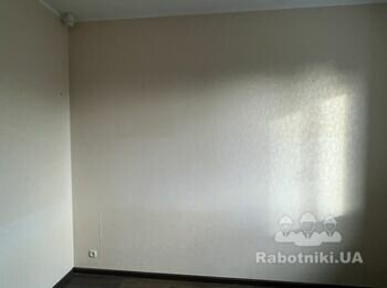 Демонтаж ламінату, шпалер, підготовка під малярку фарбування