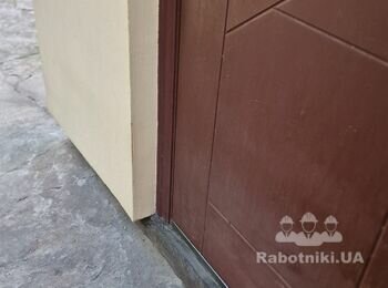 Утеплить цоколь, утеплить стену, отремонтировать отмостку