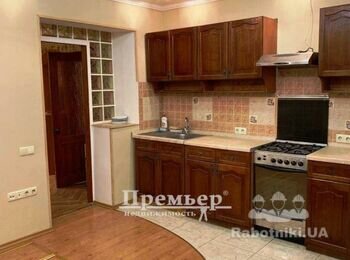 Ремонт в кухне и подвале.