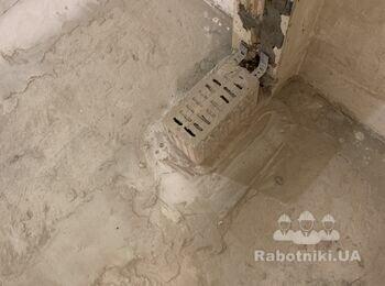 Вирівняти підлогу та підготувати стіни під покраску