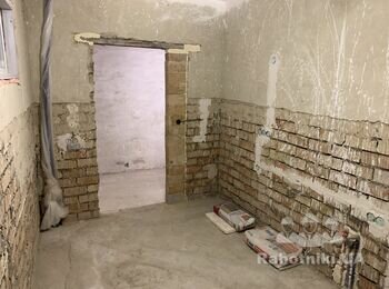Вирівняти підлогу та підготувати стіни під покраску
