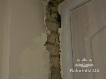Отделка откоса после установки двери