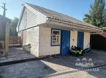 Замена дверей и сделать проем в стене под окно (все под м/п)