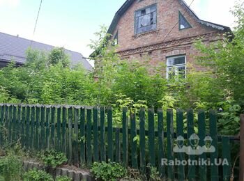 Мне нужен работник для расчистки двора 6 соток от клиентов .