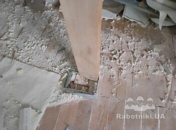 Перевірка стропільної системи даху будинку.Відновлення утеплення даху.