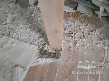 Перевірка стропільної системи даху будинку.Відновлення утеплення даху.