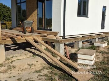 Терраса к дому 31кв. м. из ДПК + ступеньки