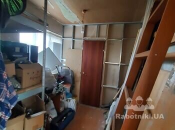 Демонтаж старого садового будинку у садовому товаристві