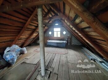 Демонтаж старого садового будинку у садовому товаристві