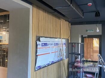 Монтаж декоративних деревянных элементов