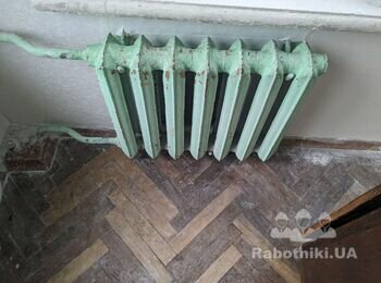 Грунтовка і фарбування водопровідних труб та батарей