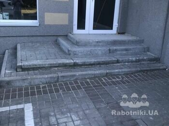 Переробити крильце та зробити пандус