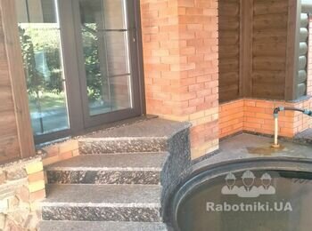 Перила и лестница из нержавейки.