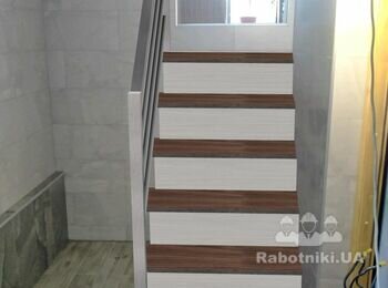 Перила и лестница из нержавейки.