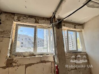 Необхідно влаштувати фальшстіни та обшити колони в садочку.