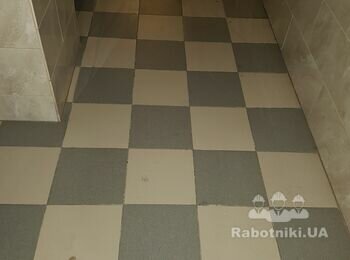 Уборка подъезда в 5 этажном клубном доме 250 кв.м.