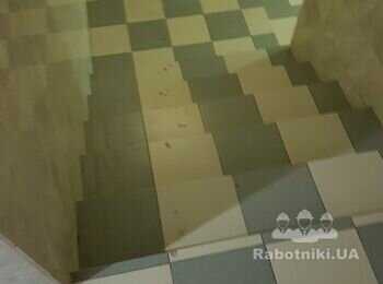 Уборка подъезда в 5 этажном клубном доме 250 кв.м.