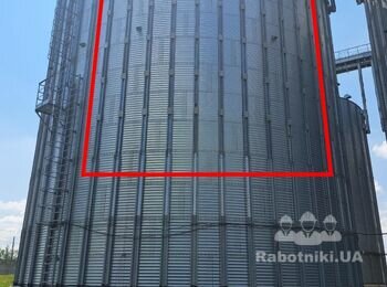 Висотні роботи. Замінити 280 метрів ребер на металевому силосі