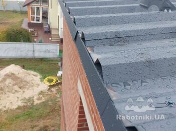 Монтаж водосточної системи та підшивка софітом