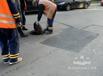 Ремонт колодязів каналізаційної мережі