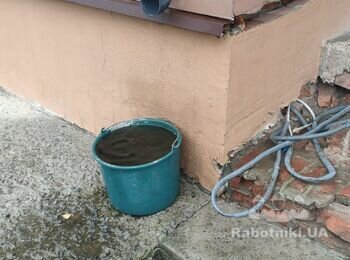 Ремонт крыши и доустановка низа водостоков