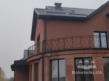 Ремонт крыши и доустановка низа водостоков