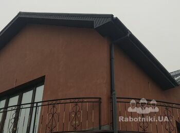 Ремонт крыши и доустановка низа водостоков