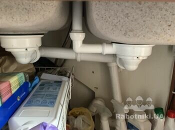 Зняти старий силікон та зробити новий на ванні, почистити зливні труби