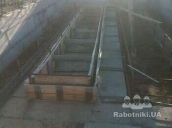 Бетонирование ограждения для теплицы
