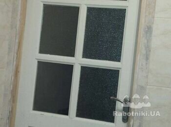 Потрібно зробити нішу над дверима на кухні.Та обладнати міжкімні двері