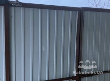 Підправити розпашні ворота (Киев)
