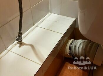 Необхідно зробити короб з плитки і гіпсокартону