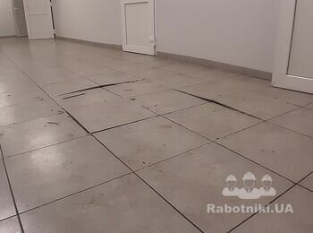 Переложить плитку в офисе