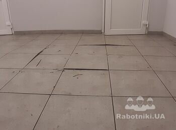 Переложить плитку в офисе