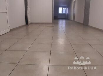 Переложить плитку в офисе