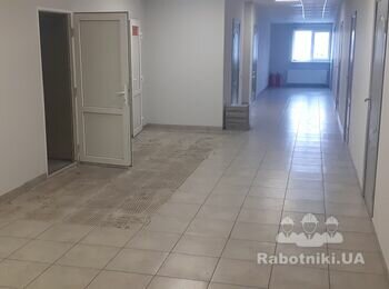 Переложить плитку в офисе
