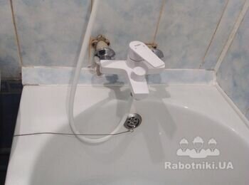 Ремонт примыкания ванны к стене