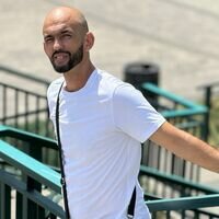 Мастер Євген Берсан