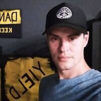 Мастер Євгеній Хмара