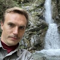 Мастер Дмитро Калашніков