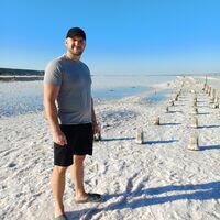 Мастер Олег Бурдейний