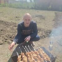 Мастер Віктор Волинець